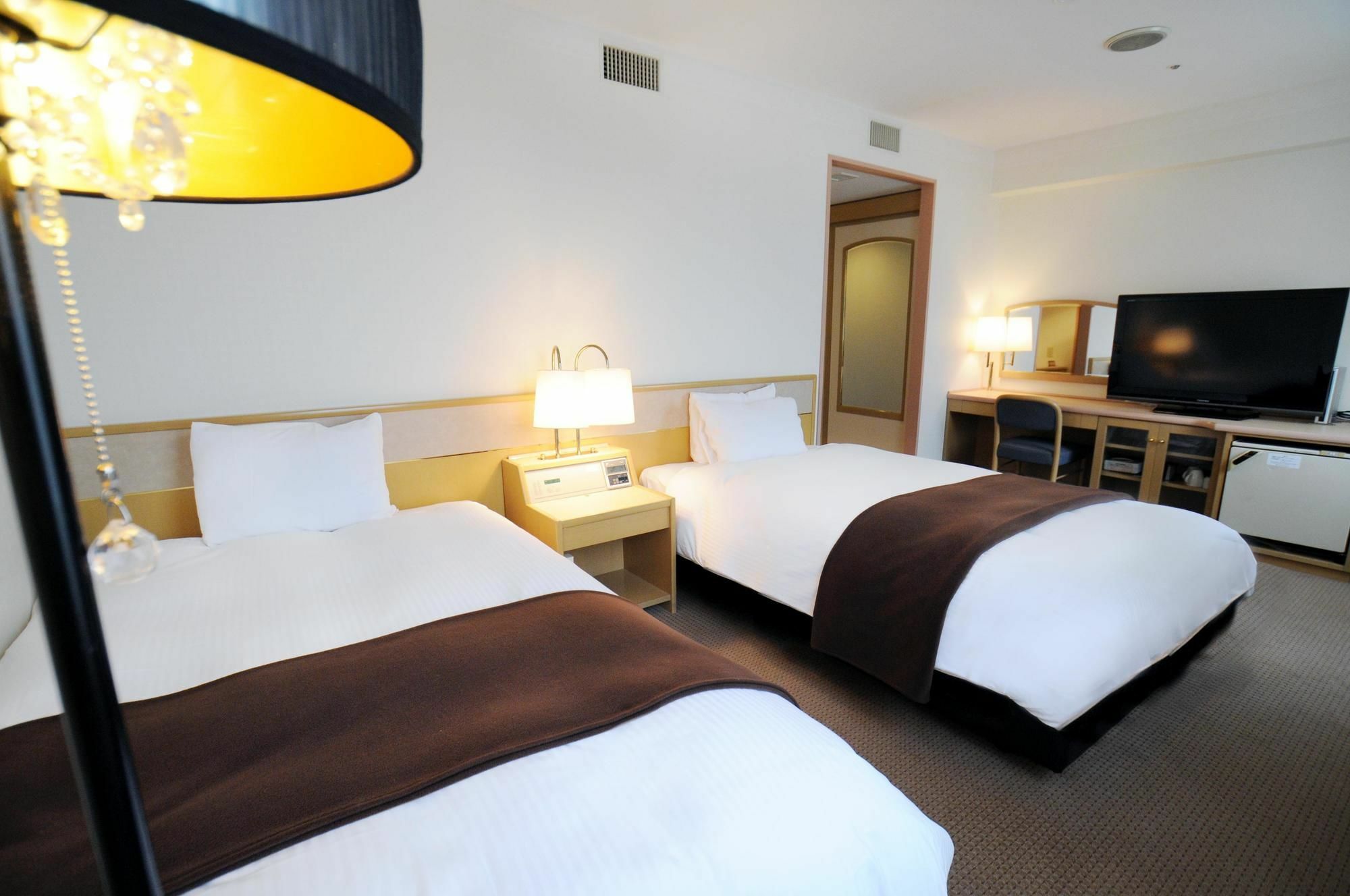 Oita Regal Hotel Eksteriør bilde